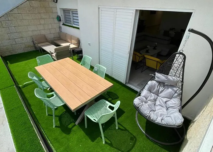 Tiberias City House